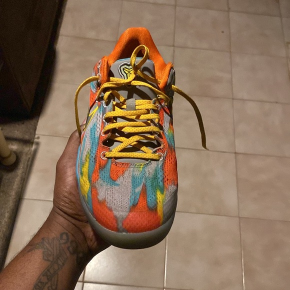 Kobe Venice Beach 7 youth with box!! Rating 7/10 - Picture 2 of 7